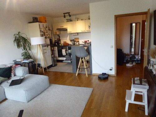 Wohnzimmer-ebenso - 2 Zimmer Etagenwohnung in Düsseldorf