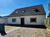 IMG_9319.jpeg - Charmantes Einfamilienhaus mit großem Garten, Terrasse und Garage – sofort verfügbar!