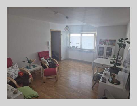 Wohnzimmer - 2 Zimmer Etagenwohnung zur Miete in Olpe