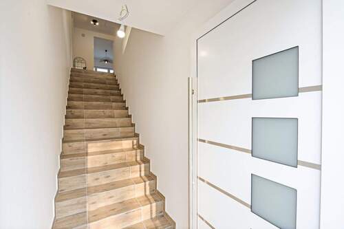 Eingang - Etagenwohnung mit 128,00 m² in Schackendorf zum Kaufen