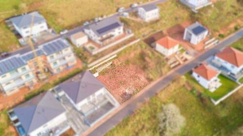 Vogelperspektive - Bauplatz für eine Doppelhaushälfte mit Weitblick