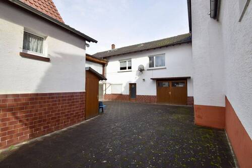 Innenhof - 6 Zimmer Einfamilienhaus zum Kaufen in Reinheim