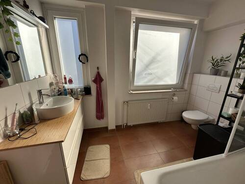 Tageslichtbad - 2 Zimmer Etagenwohnung in Celle