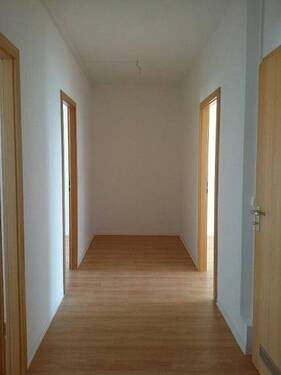 Eingangsbereich/Flur - 3 Zimmer Etagenwohnung zur Miete in Kirchberg