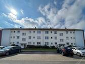 Außenansicht Hauseingang III - 4 Zimmer Etagenwohnung in Oldenburg