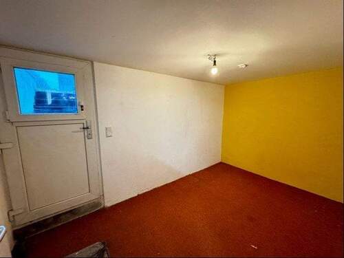 Abstellraum Keller mit Heizung - 