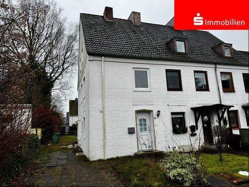 Ansicht von vorn - Endreihenhaus Nähe Krankenhaus - Der perfekte Einstieg in das eigene Haus