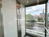 M2452 Fahrstuhl - 