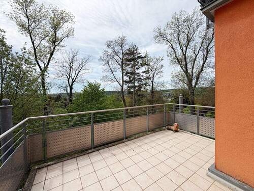 großer Sonnenbalkon - 3 Zimmer Etagenwohnung in Würzburg