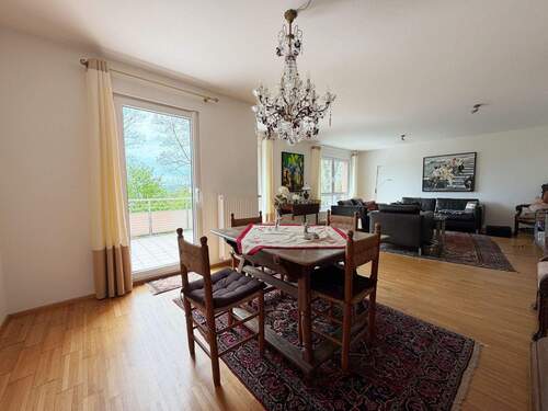 lichtdurchflutetes Wohn/Esszimmer mit fast 40m² Wo - 