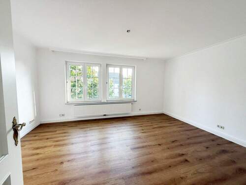 Zimmer - 3 Zimmer Etagenwohnung zur Miete in Stuttgart