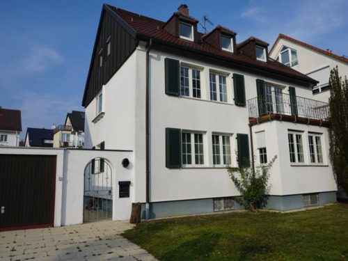 Hausansicht - 3 Zimmer Etagenwohnung in Stuttgart