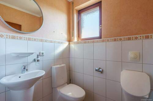 separates WC - 