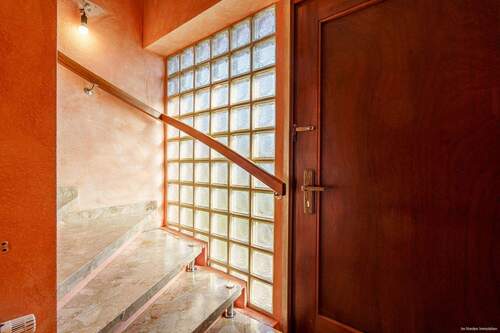 Steintreppe in das Dachgeschoss - 