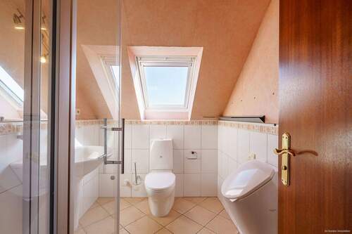 Badezimmer mit Dusche - 