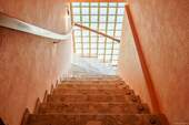 Treppe in das Erdgeschoss - 