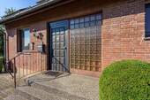 Hauseingangstür - 4 Zimmer Einfamilienhaus in Süsel / Gothendorf