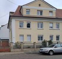 4 Zimmer DG-Wohnung mit Garage in kleiner Wohneinheit in Lu-Oggersheim - Ludwigshafen am Rhein
