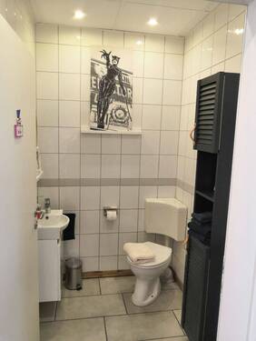 Gäste-WC Einliegerwohnung - 