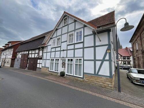 Außenansicht - 9 Zimmer Einfamilienhaus zum Kaufen in Meißner