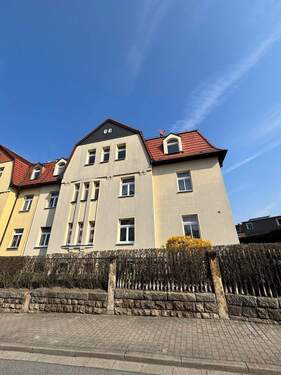 Außenfoto - Sommer in den neuen 4 Wänden! Familienwohnung sucht neues Leben.