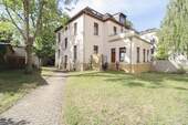 Rückansicht im Innenhof - Direkt einziehen - Möblierte 2 Zimmer mit Balkon im Hinterhaus - Plagwitz