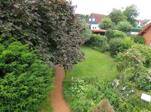 Blick vom Balkon in den Garten - 6 Zimmer Einfamilienhaus zum Kaufen in Spenge