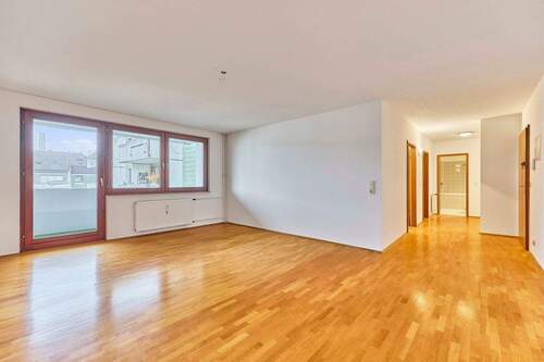 Wohnzimmer - 2 Zimmer Etagenwohnung zum Kaufen in Mannheim