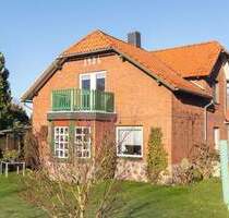 Romantisches Einfamilienhaus in Hüttblek