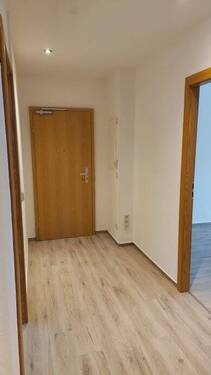 Flur - 3 Zimmer Etagenwohnung in Olbersdorf