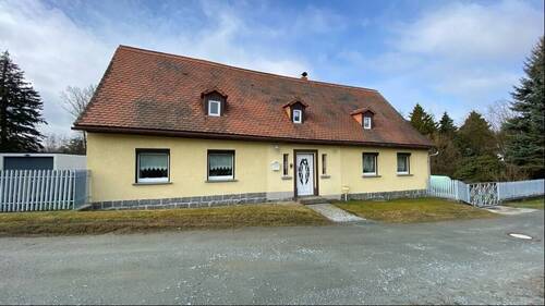 Frontansicht - 7 Zimmer Einfamilienhaus in Ebersbach-Neugersdorf