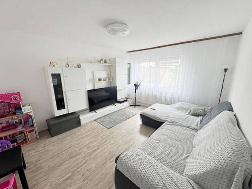 Bild 1 - Gemütliche renovierte 3,5 Zimmer Wohnung mit Balkon in Erle
