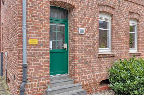Eingang WE links - 9 Zimmer Mehrfamilienhaus, Wohnhaus in Essen