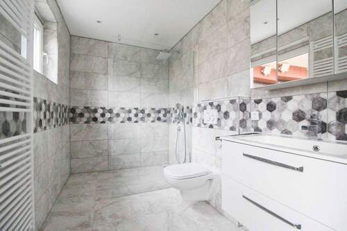 Badezimmer EG - Einfamilienhaus mit 278,00 m&sup2; in Minden zum Kaufen