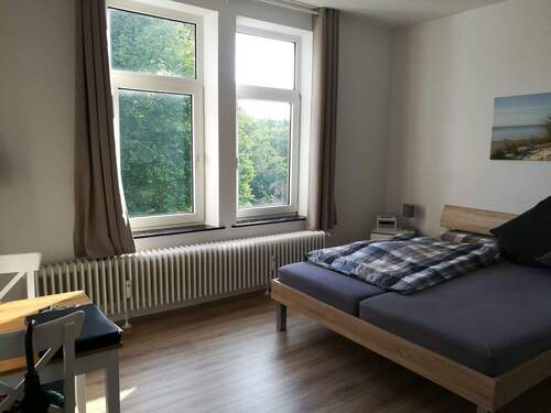 Mit Laminat ausgelegt - Etagenwohnung in Bremen zur Miete