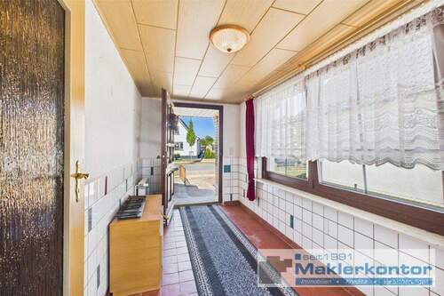 Diele Eingangsbereich - Einfamilienhaus mit 201,00 m&sup2; in Dargun zum Kaufen