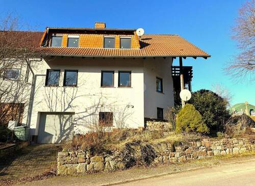 Südansicht - Zuhause im Grünen - Gepflegtes Einfamilienhaus in idyllischer Lage der Rhön