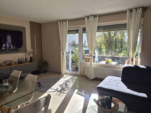 Wohnzimmer - 4 Zimmer Etagenwohnung zum Kaufen in Überlingen