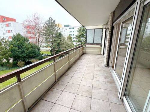 Balkon - Etagenwohnung mit 109,00 m&sup2; in Mönchengladbach zum Kaufen