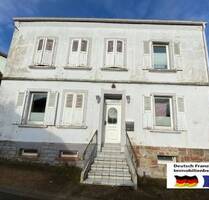 Ein bis zwei Familienhaus im Dorfkern von Grosbliederstroff