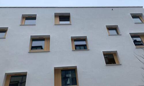 Eingangsfassade - 2 Zimmer Etagenwohnung zur Miete in Düsseldorf