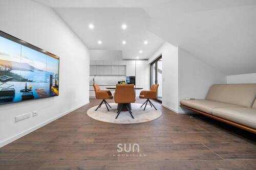 MODERNER WOHN-UND ESSBEREICH - 3 Zimmer Etagenwohnung in Hattersheim am Main