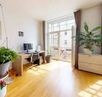 Bezugsfreie Altbauwohnung mit Loft-Charakter und Balkon - Berlin Prenzlauer Berg