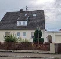 Einfamilienhaus mit Gartengrundstück und Garage - Nordendorf