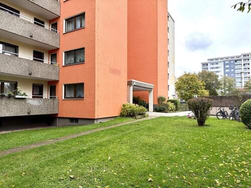 Eingangsansicht - 3 Zimmer Etagenwohnung in Dietzenbach