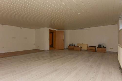 Hobby-/Partyraum mit Küchenanschlüsse - 