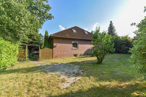 Massivbauweise mit roter Klinkerfassade - Bungalow mit 149,00 m² in Munster zum Kaufen