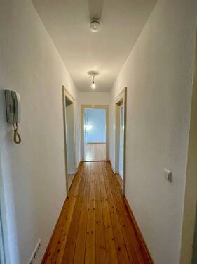 Flur - Etagenwohnung mit 70,00 m² in Kehl zur Miete