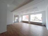 Innen - Schaufenster & Eingang - Gewerbeobjekt (Büro, Produktion, Verkauf) zum Kaufen in Lörrach