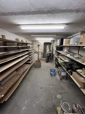 Hinterhaus UG - 